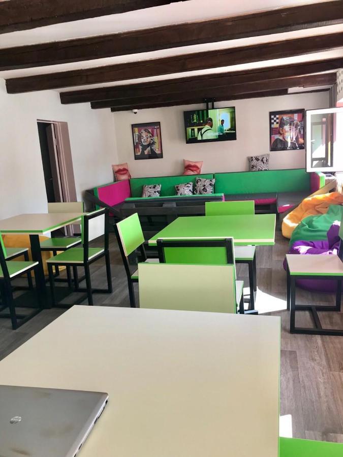 Lucky Hostel На Крещатике Kiev Extérieur photo